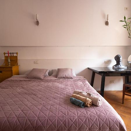 Shared Retro Vintage Luxury Apartment Bucarest Extérieur photo
